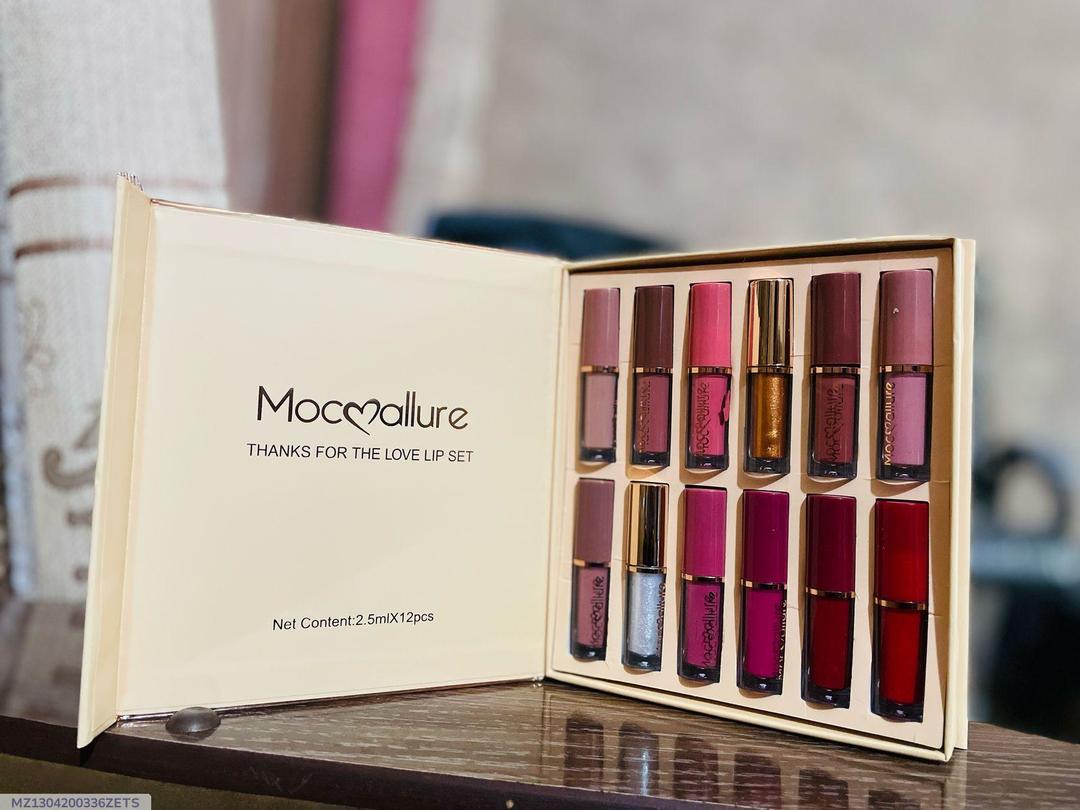 12-Piece Multicolor Glossy Lip Gloss Set – Bold Hydrating Shine