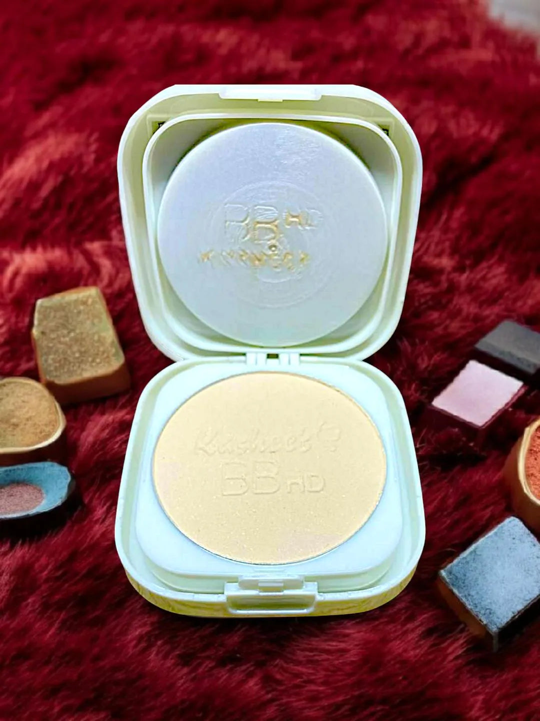 Kashees 2-in-1 Flawless BB HD Powder Compact