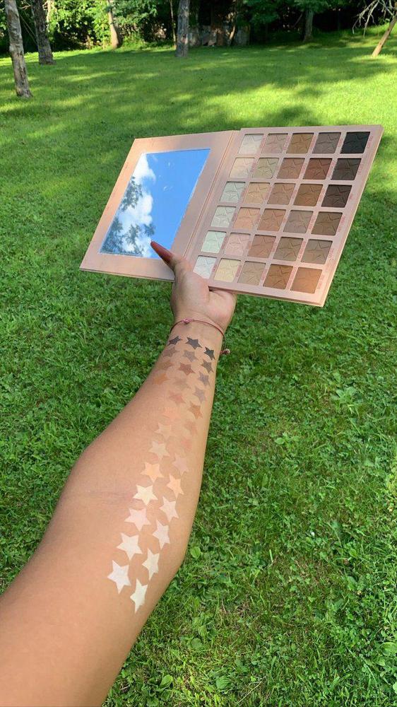 30 Shades Matte Eye Makeup Palette – Rose Gold Edition